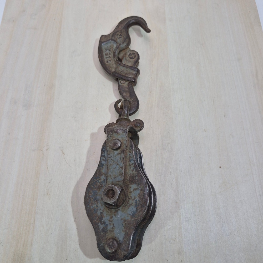 Vintage Industrial Double Pulley Block Cast Iron Swivel Hook X615 X614 Rusty